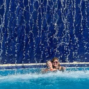 Meet your Posher, Brenda